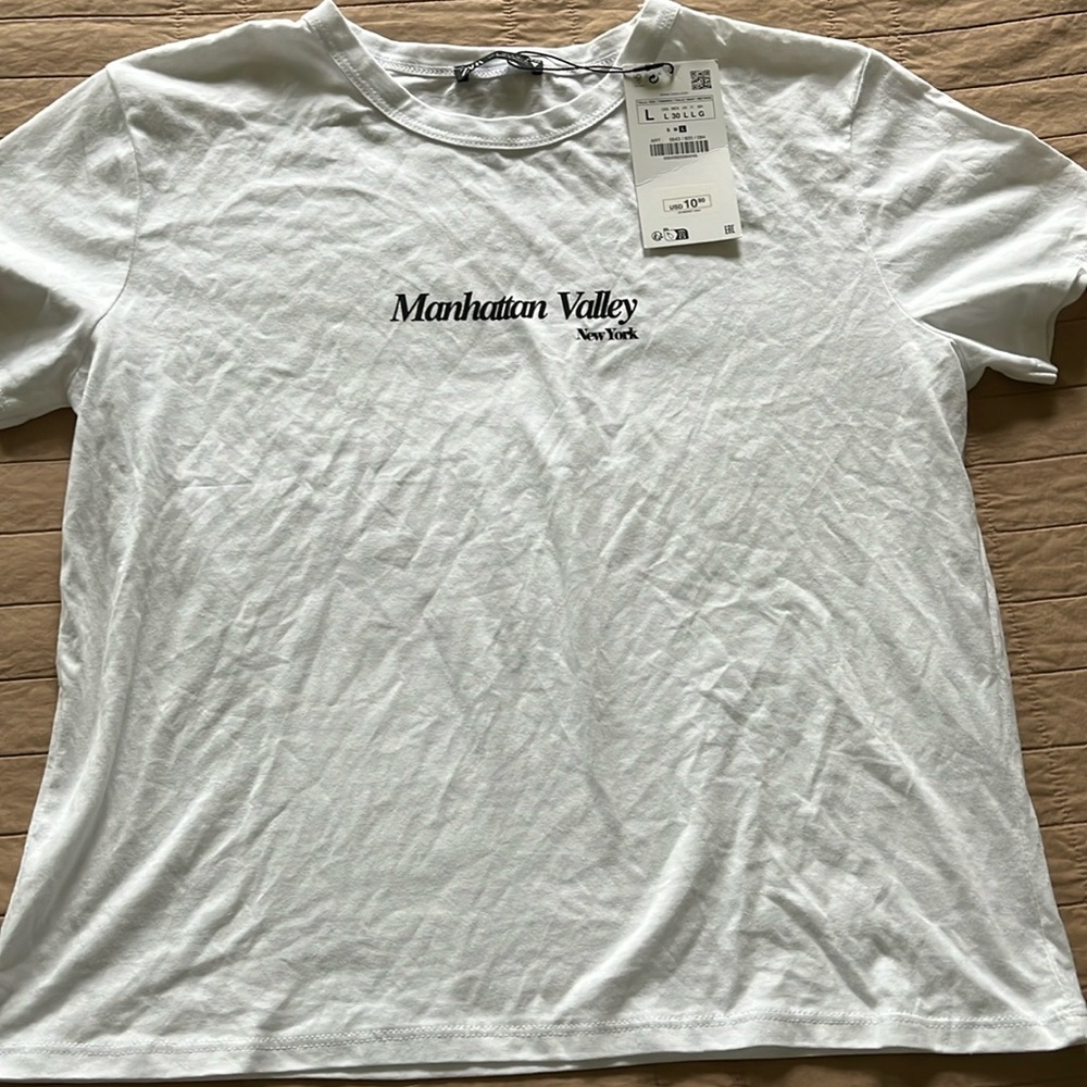 Juniors white T-shirt